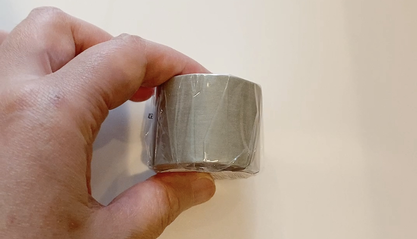 ダイソーのマスキングテープ 無地のグレー・幅広（3cm）