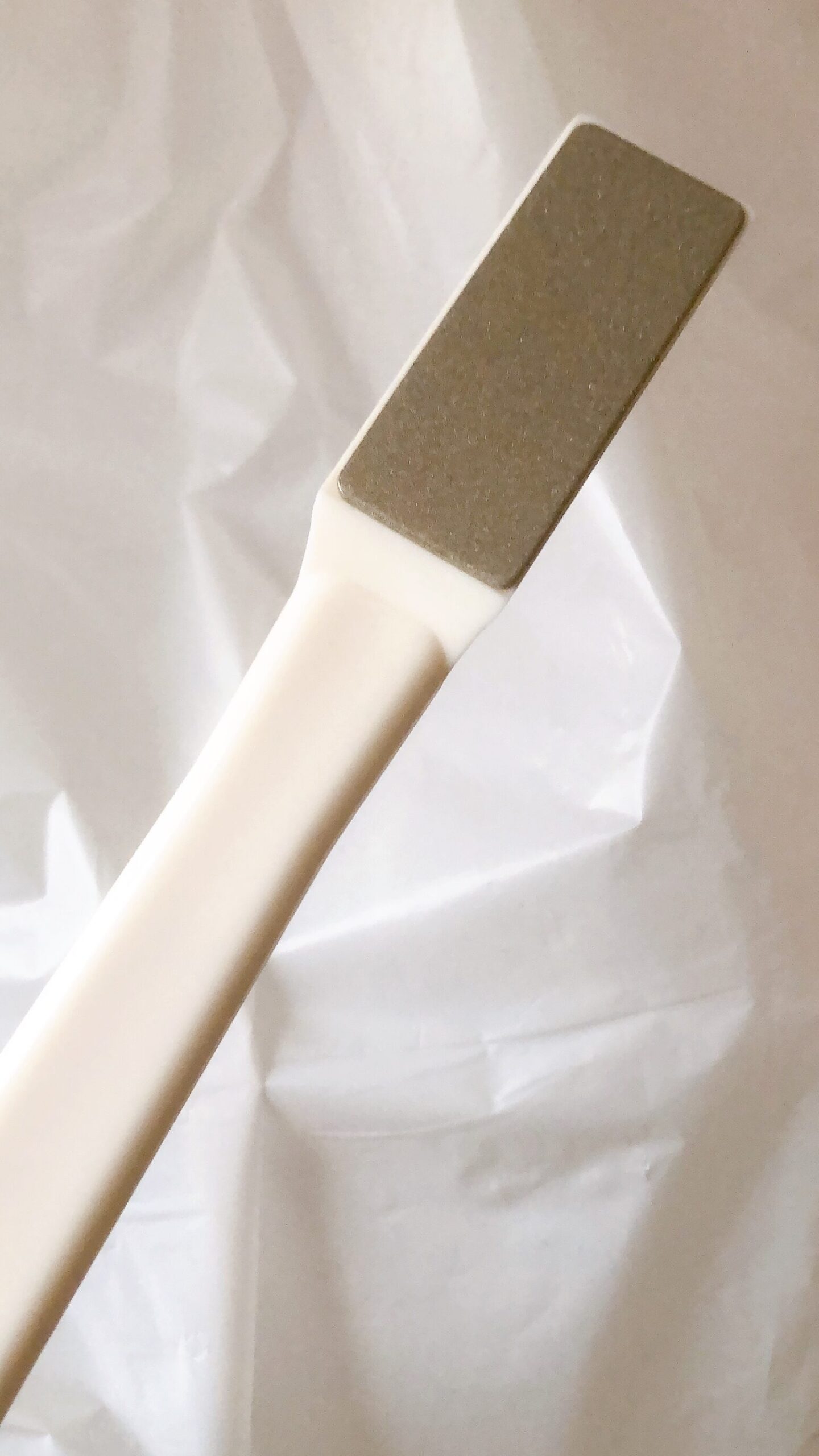 ダイソーで購入した白いダイアモンドシャープナー