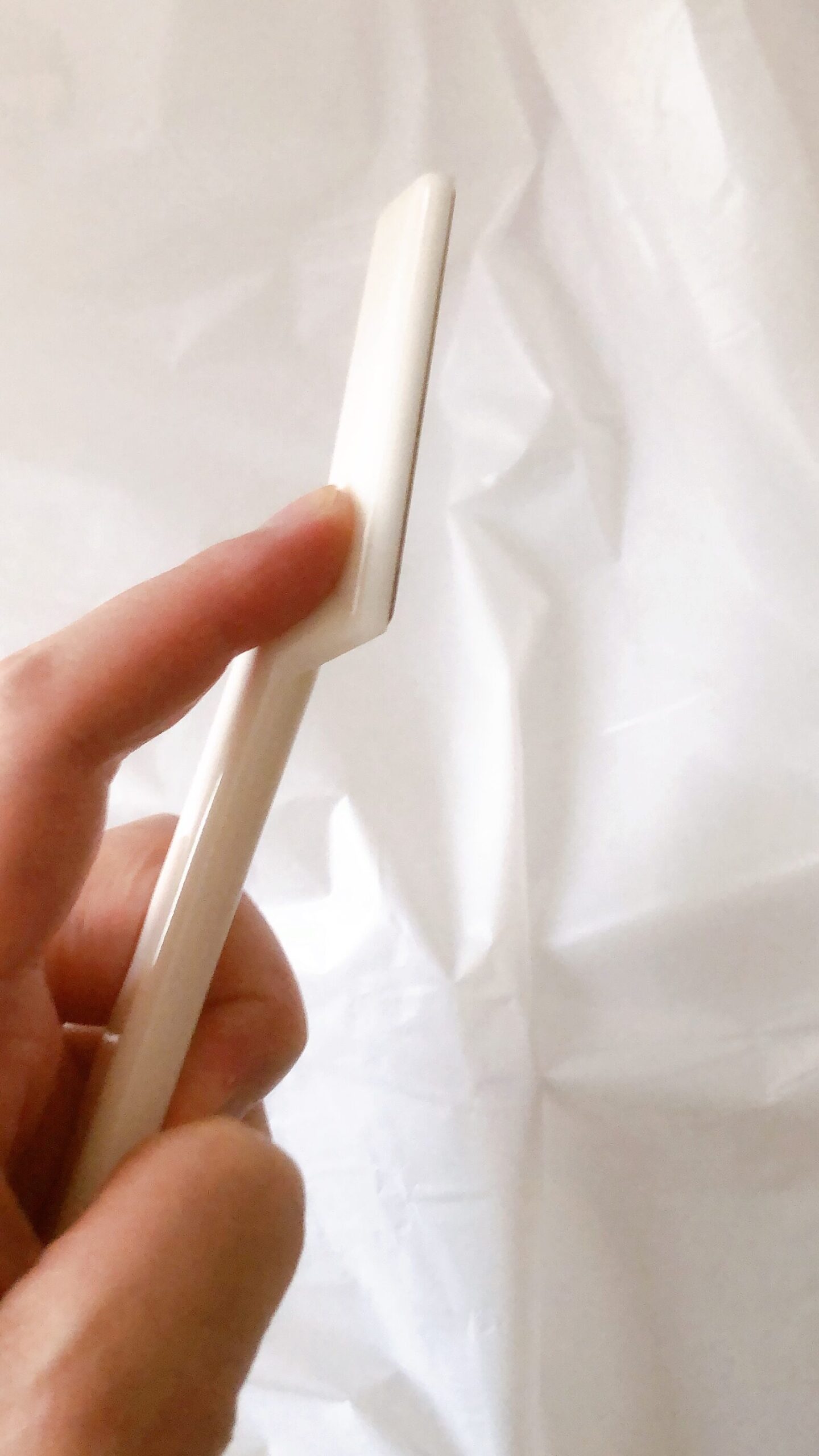 ダイソーで購入した白いダイアモンドシャープナー