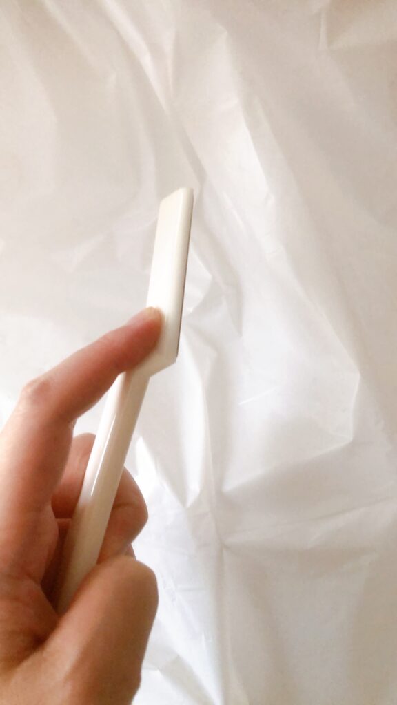 ダイソーで購入した白いダイアモンドシャープナー