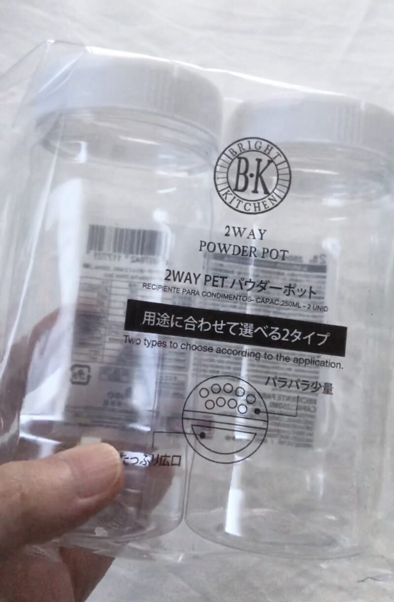 ダイソーの調味料入れ（2wayパウダーポット）をリピ買いしました