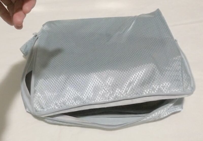 ダイソーで買ったマチあり収納ケース（キルト風）にパンプス収納してみた