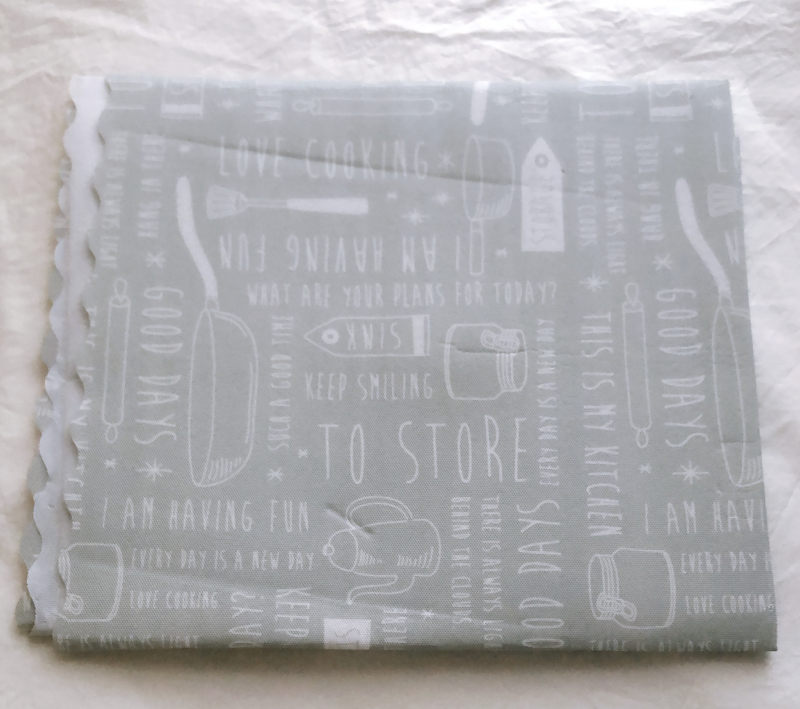 ダイソーで購入した食器棚シート