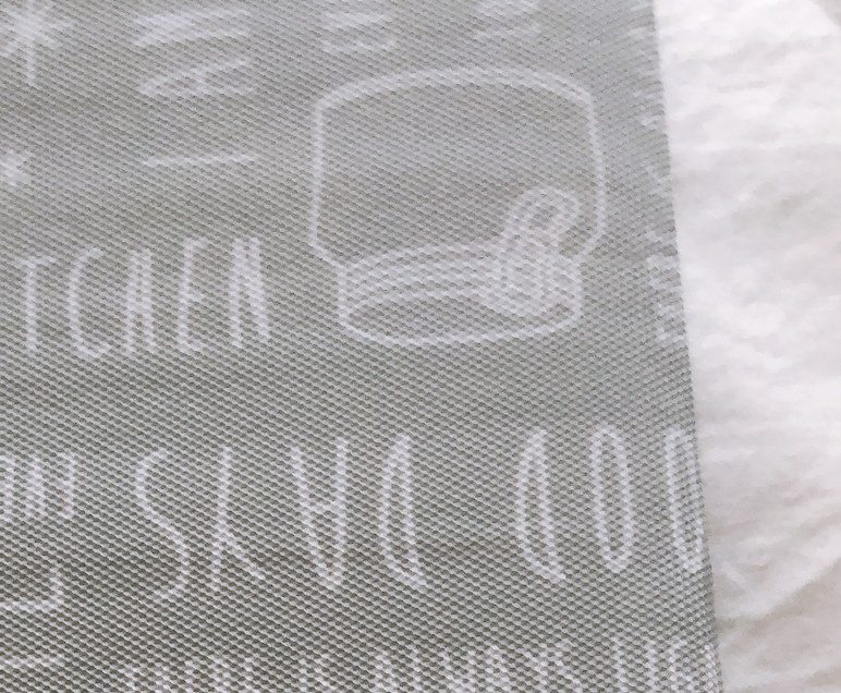 ダイソーで購入した食器棚シート