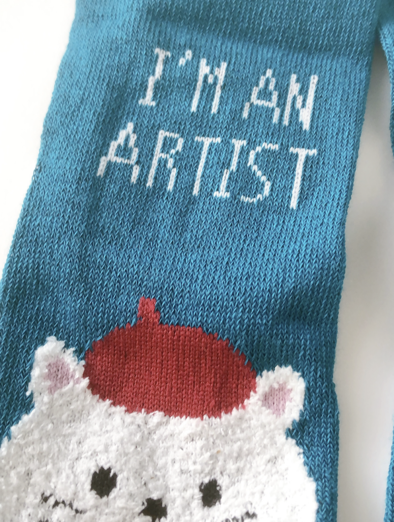 ダイソーで買ったモールソックス（絵描きねこ）