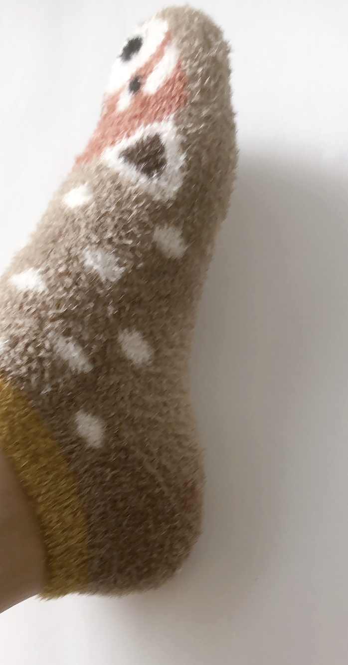 100均ダイソーで買ったもこもこ靴下（キッズ用）