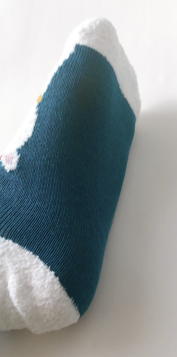 ダイソーで買ったモールソックス（絵描きねこ）