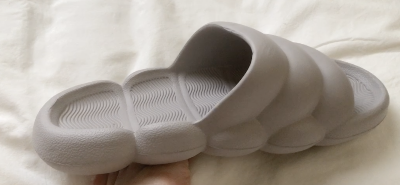 100均ダイソーで買ったサンダル