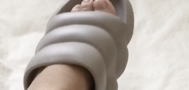 100均ダイソーで買ったサンダル