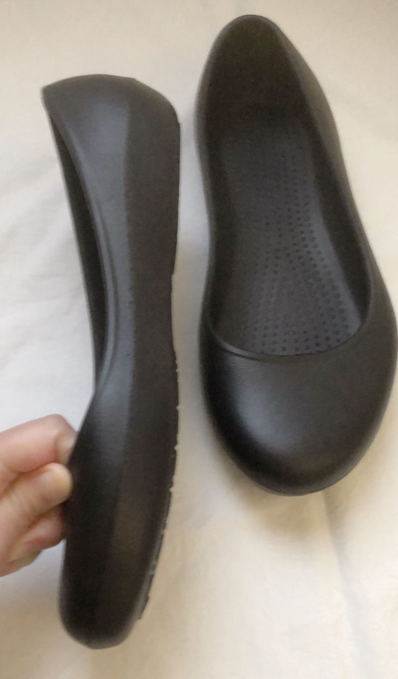 ダイソーのEVAパンプスをレビュー