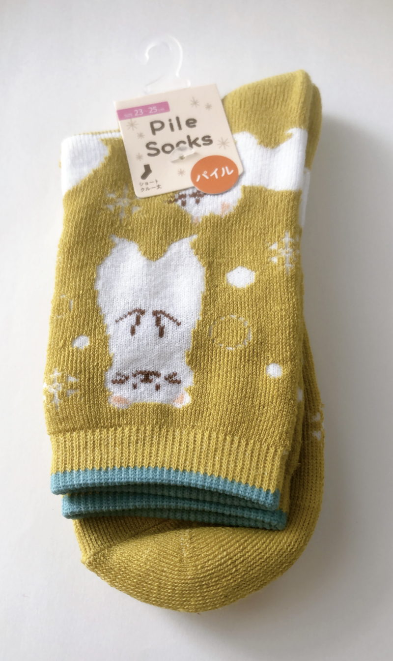 100均セリアで買ったパイル靴下（オコジョ柄）
