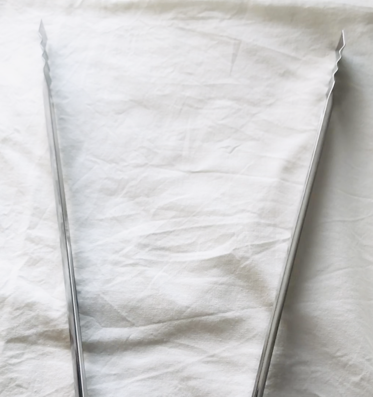 100均セリアで購入したステンレス製トング（ゴミ拾い）