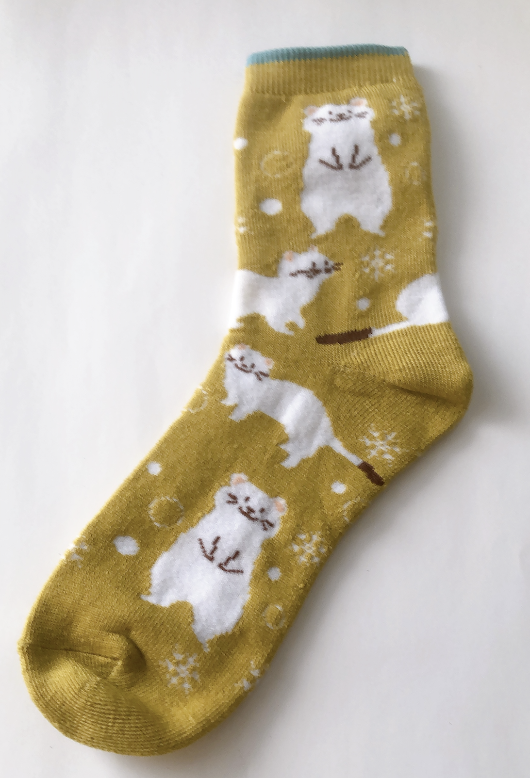 100均セリアで買ったパイル靴下（オコジョ柄）