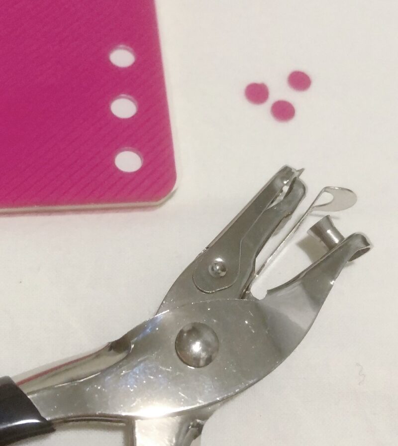 ダイソーで買った１穴パンチを使ってみた