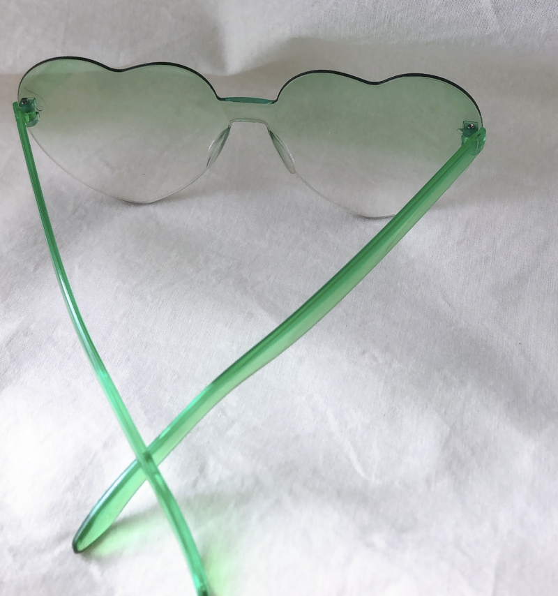 セリアで購入したパーティメガネ