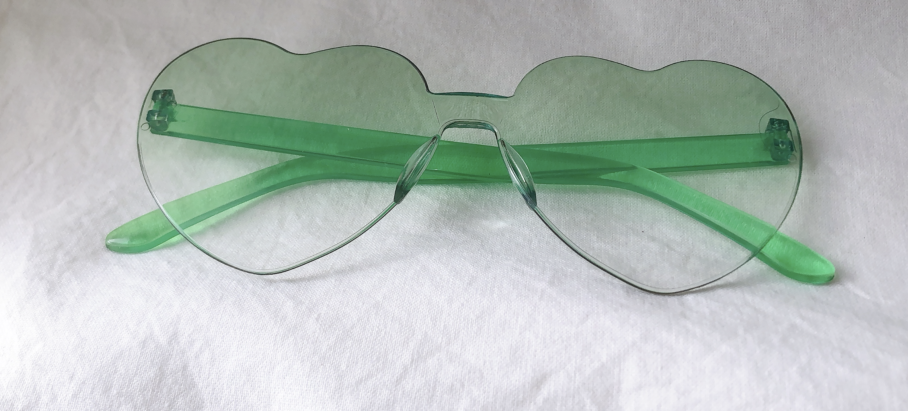 セリアで購入したパーティメガネ