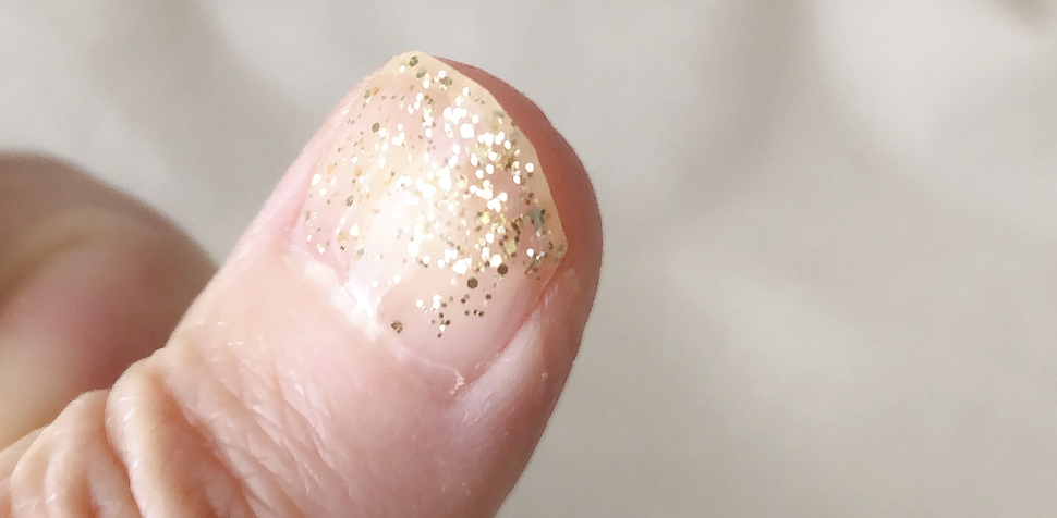 超簡単にネイルのムラをごまかす方法（100均で対策）