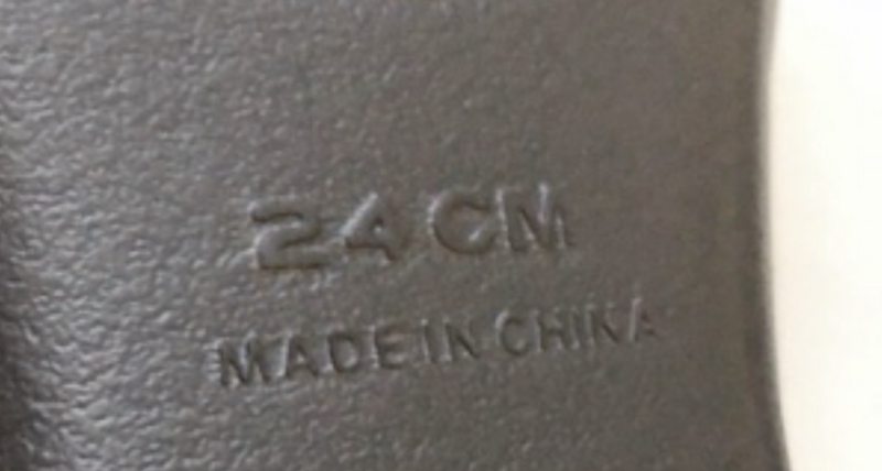 ダイソーのEVAパンプスをレビュー