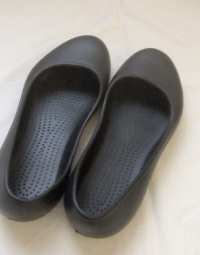 ダイソーのEVAパンプスをレビュー