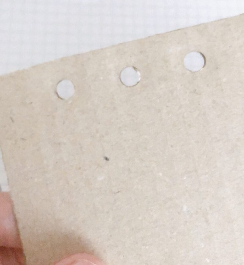 ダイソーで買った１穴パンチ