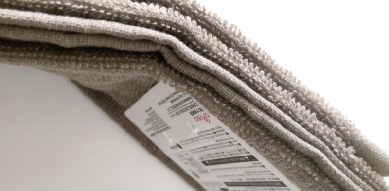 ダイソーで購入した「洗濯してもふんわり感 長持ち こだわりのフェイスタオル」