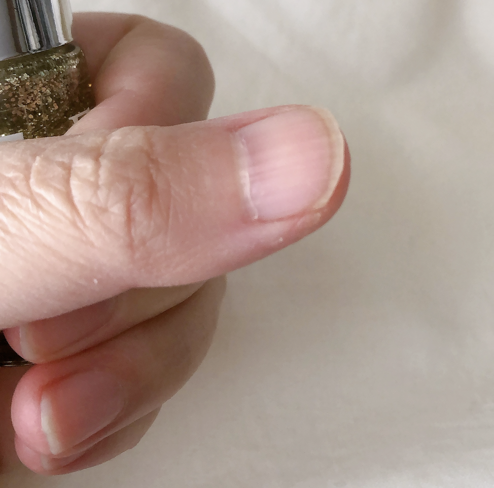 超簡単にネイルのムラをごまかす方法（100均で対策）